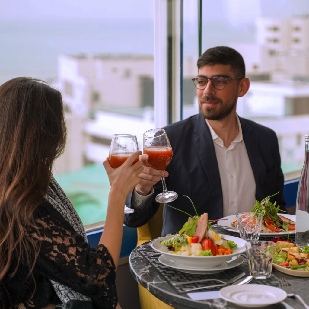 Un dîner romantique avec vue sur la Méditerranée au Mandarin Palace Tanger.